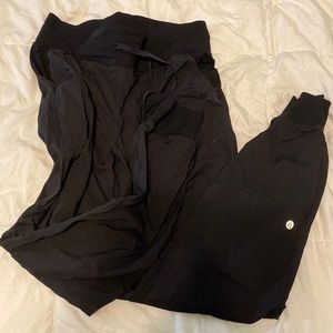 Lululemon Dance Studio Jogger 25”